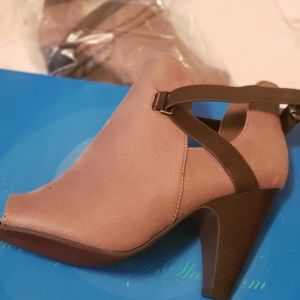 Size 11 Camel/brown peeptoe bootie NWT
